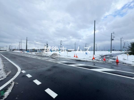 �O�ʓ��H�܂ތ��n�ʐ^ �����̓��������ʕ��E�d�l�ݔ��₨�����̑傫���̔�r�A�ߗׁE���ӊ��⒬���݂ȂǁA�����ł͂킩��Ȃ���񂪂������񂠂�܂��B���񌻒n�ɂĂ��m�F���������B