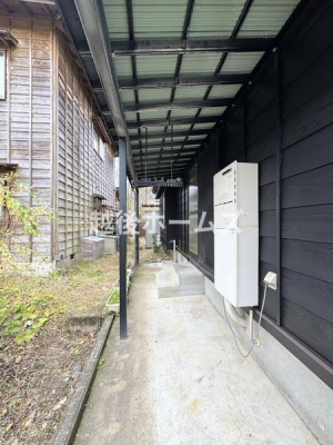 ���̑����n ������̊O�͉����t���ŉJ�̓������S��