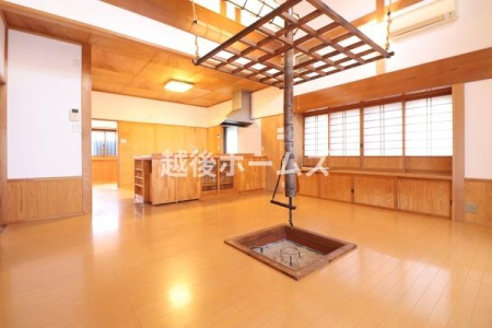 ���r���O -