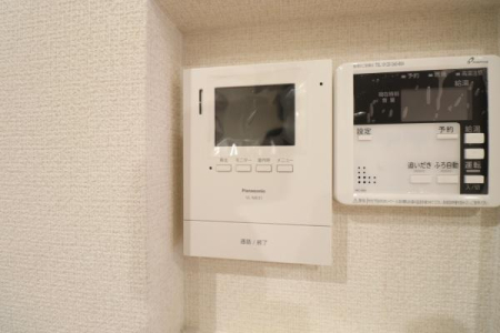 ���̑� �h�Ƒ΍�ɗD�ꂽTV���j�^�[�t���C���^�[�z���ŗ��q�҂̊m�F���ł��܂��B