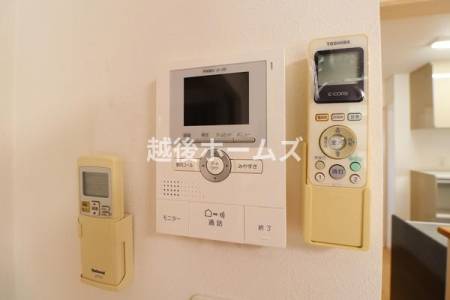 ���̑� �h�Ƒ΍�ɗD�ꂽTV���j�^�[�t���C���^�[�z���ŗ��q�҂̊m�F���ł��܂��B