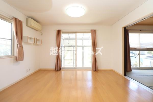 ���r���O �Ƒ��c���̎��Ԃ��߂�����L�X�������r���O�_�C�j���O