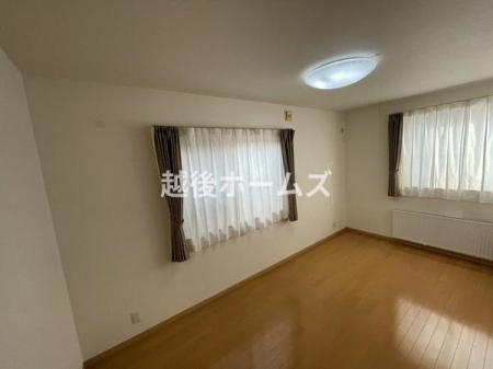 �m�� �V���v���ȗm���Ȃ̂ŉƋ�Ȃǂ̃C���e���A�Ƃ��}�b�`���Ă�����ꊴ���o���₷���A�g�̉��̐��������₷���ł��ˁ�