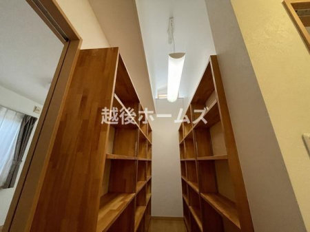 ���̑����� �Q�K�z�[���ɂ͑�e�ʂ̖{�I������