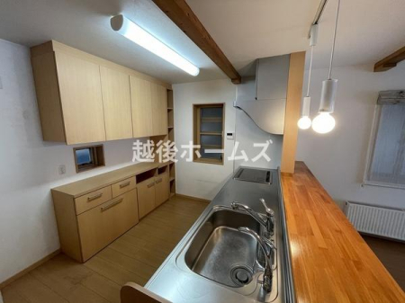 �L�b�`�� �L�b�`���͎g���₷���V�X�e���L�b�`���ł��B
�򐅊��̌^�̐������W���������Ă��܂��B