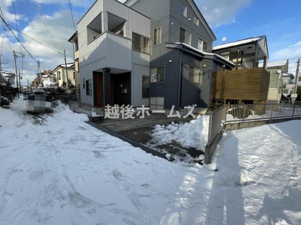 �O�ʓ��H�܂ތ��n�ʐ^ �����̓��������ʕ��E�d�l�ݔ��₨�����̑傫���̔�r�A�ߗׁE���ӊ��⒬���݂ȂǁA�����ł͂킩��Ȃ���񂪂������񂠂�܂��B���񌻒n�ɂĂ��m�F���������B