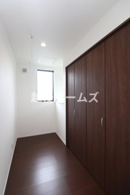 ���̑����� ��K�ɂ̓z�X�N���[�������̂�����X�y�[�X������܂��I
�N���[�[�b�g������̂ł���������̂܂ܕЂÂ����ĉƎ������̂����݌v�ɂȂ��Ă��܂���