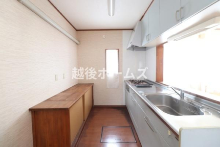 �L�b�`�� �R���^�C�v�̃V�X�e���L�b�`���͎��[���L�x�I
�����̂��|�������₷���݌v�ɂȂ��Ă��܂�