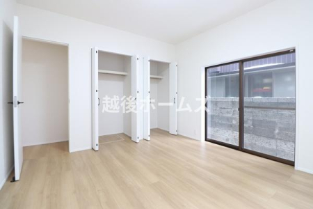 �m�� �S���ɃN���[�[�b�g�����A���[���L�x�Ŏg���₷���Ԏ��ɂȂ��Ă��܂�