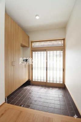 ���� �g���₷���V���[�Y�{�b�N�X�����̖��邢����