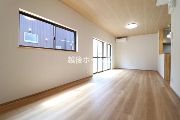 ���r���O �����Z�O�̎ʐ^�ɂȂ�܂���
�Ƒ��c���̎��Ԃ��߂�����L�X�������r���O