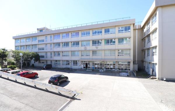 ���ӊ� �y���w�Z�z�V���s���^�����w�Z�F171m