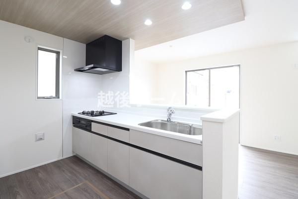 �L�b�`�� �y���Ў{�H��z���r���O�S�̂����n����J�E���^�[�L�b�`���􏬂������q�l�����Ă����S�ł��ˁ�