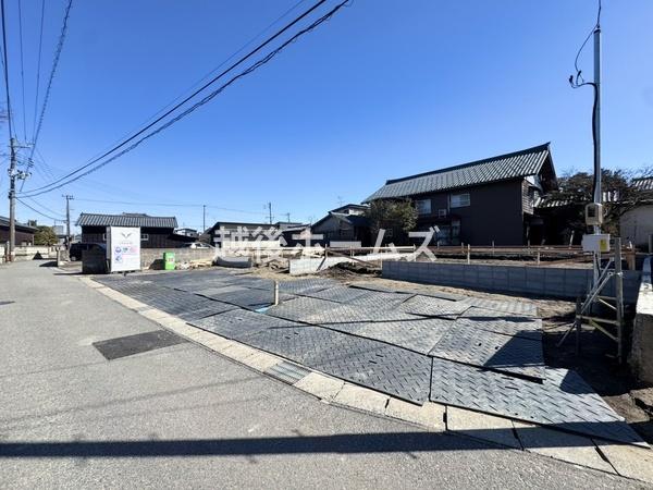 �O�ʓ��H�܂ތ��n�ʐ^ �����̓��������ʕ��E�d�l�ݔ��₨�����̑傫���̔�r�A�ߗׁE���ӊ��⒬���݂ȂǁA�����ł͂킩��Ȃ���񂪂������񂠂�܂��B���񌻒n�ɂĂ��m�F���������B