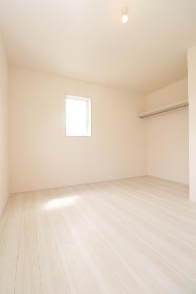 �m�� �y���Ў{�H��z�S���ɃN���[�[�b�g�����A���[���L�x�Ŏg���₷���Ԏ��ɂȂ��Ă��܂�