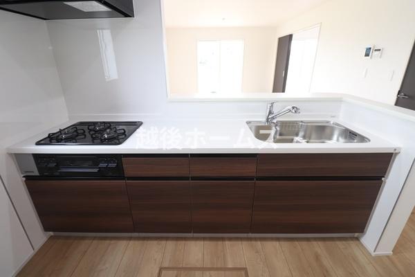 �L�b�`�� �y���Ў{�H��z�L�b�`���͎g���₷���V�X�e���L�b�`���ł��B
�򐅊��̌^�̐������W���������Ă��܂��B