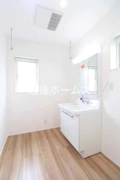 ���ʑ�E���ʏ� �z�X�N���[�������Ń����h���\�X�y�[�X�Ƃ��Ă������p������������ʎ��I