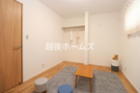 �m�� �V���v���ȗm���Ȃ̂ŉƋ�Ȃǂ̃C���e���A�Ƃ��}�b�`���Ă�����ꊴ���o���₷���A�g�̉��̐��������₷���ł��ˁ�