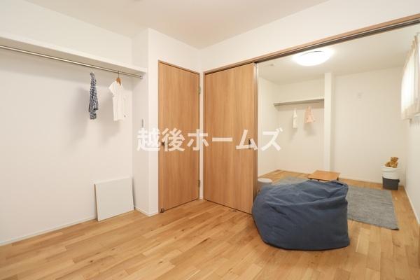 �m�� ���Ԏd�؂�̂Q�h�A�P���[���ł��Ƒ��̃��C�t�X�^�C���ɍ��킹�ĊԎ��̕ύX���\�ł���