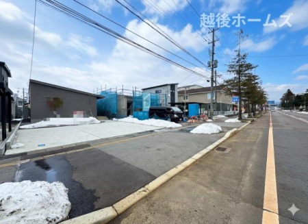 �O�ʓ��H�܂ތ��n�ʐ^ �����̓��������ʕ��E�d�l�ݔ��₨�����̑傫���̔�r�A�ߗׁE���ӊ��⒬���݂ȂǁA�����ł͂킩��Ȃ���񂪂������񂠂�܂��B���񌻒n�ɂĂ��m�F���������B