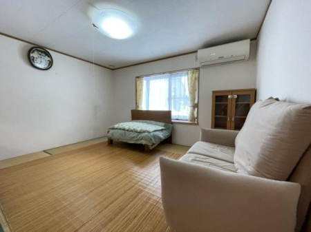 ���r���O -