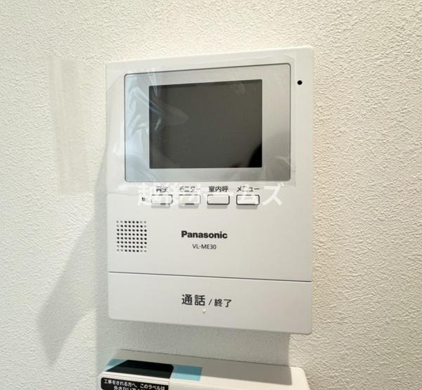 ���̑� �h�Ƒ΍�ɗD�ꂽTV���j�^�[�t���C���^�[�z���ŗ��q�҂̊m�F���ł��܂��B