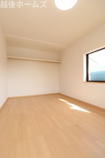 �m�� �V���v���ȗm���Ȃ̂ŉƋ�Ȃǂ̃C���e���A�Ƃ��}�b�`���Ă�����ꊴ���o���₷���A�g�̉��̐��������₷���ł��ˁ�