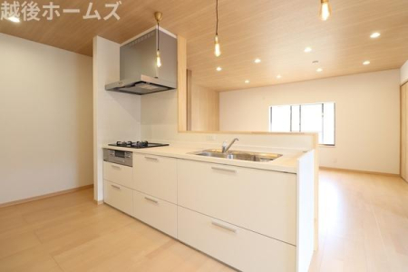 �L�b�`�� �R���^�C�v�̃V�X�e���L�b�`���͎��[���L�x�I
�����̂��|�������₷���݌v�ɂȂ��Ă��܂�