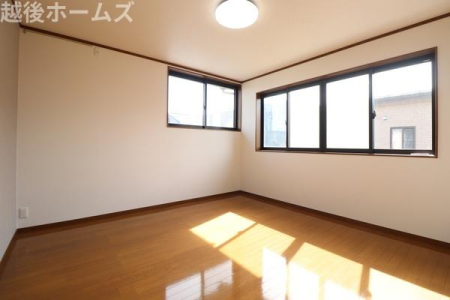 �m�� �V���v���ȗm���Ȃ̂ŉƋ�Ȃǂ̃C���e���A�Ƃ��}�b�`���Ă�����ꊴ���o���₷���A�g�̉��̐��������₷���ł��ˁ�