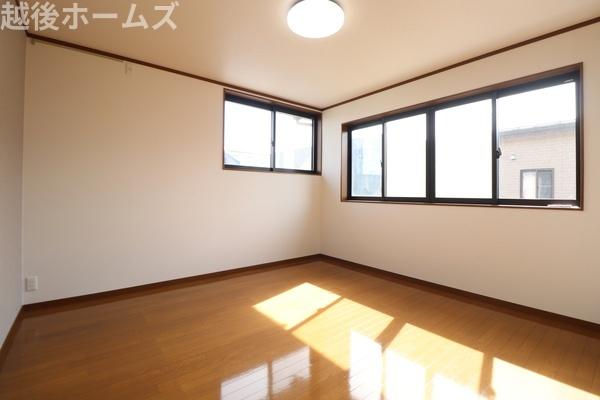 �m�� �V���v���ȗm���Ȃ̂ŉƋ�Ȃǂ̃C���e���A�Ƃ��}�b�`���Ă�����ꊴ���o���₷���A�g�̉��̐��������₷���ł��ˁ�