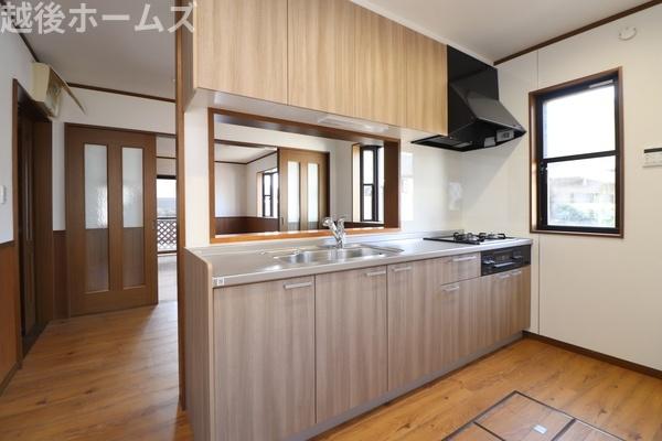 �L�b�`�� �R���^�C�v�̃V�X�e���L�b�`���͎��[���L�x�I
�����̂��|�������₷���݌v�ɂȂ��Ă��܂�