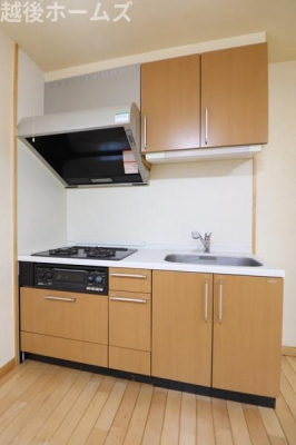 �L�b�`�� �R���^�C�v�̃V�X�e���L�b�`���͎��[���L�x�I
�����̂��|�������₷���݌v�ɂȂ��Ă��܂�