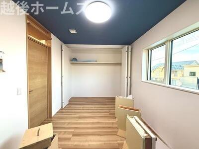 �m�� �V���v���ȗm���Ȃ̂ŉƋ�Ȃǂ̃C���e���A�Ƃ��}�b�`���Ă�����ꊴ���o���₷���A�g�̉��̐��������₷���ł��ˁ�