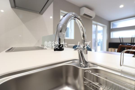 ���̑� �G�ꂸ�Ɂu�o���E�~�߂�v���\�ȃ^�b�`���X�����B
�֗��Őߐ����\�Ȑݔ����W��������