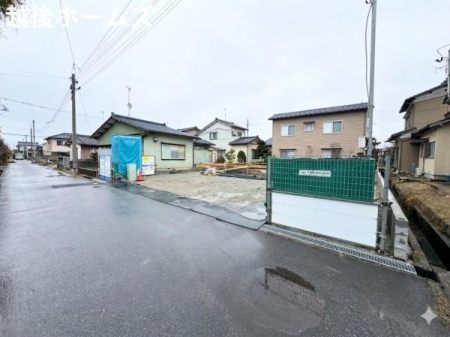 �O�ʓ��H�܂ތ��n�ʐ^ �����̓��������ʕ��E�d�l�ݔ��₨�����̑傫���̔�r�A�ߗׁE���ӊ��⒬���݂ȂǁA�����ł͂킩��Ȃ���񂪂������񂠂�܂��B���񌻒n�ɂĂ��m�F���������B