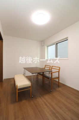 �m�� �V���v���ȗm���Ȃ̂ŉƋ�Ȃǂ̃C���e���A�Ƃ��}�b�`���Ă�����ꊴ���o���₷���A�g�̉��̐��������₷���ł��ˁ�