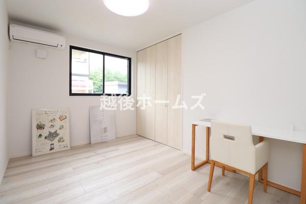 �m�� �V���v���ȗm���Ȃ̂ŉƋ�Ȃǂ̃C���e���A�Ƃ��}�b�`���Ă�����ꊴ���o���₷���A�g�̉��̐��������₷���ł��ˁ�