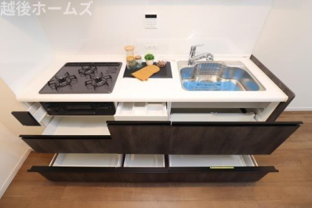 �L�b�`�� �y���Ў{�H��z�R���^�C�v�̃V�X�e���L�b�`���͎��[���L�x�I
�����̂��|�������₷���݌v�ɂȂ��Ă��܂�