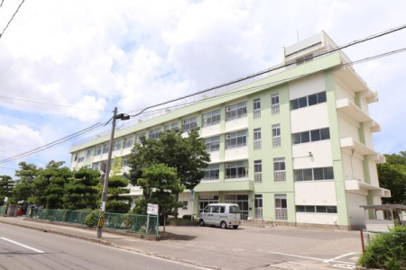 ���ӊ� �y���w�Z�z�V���s���|�����w�Z�F214m