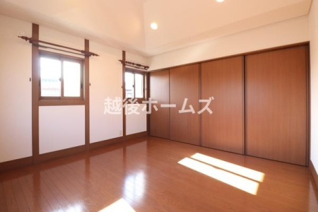 �m�� �S���ɃN���[�[�b�g�����A���[���L�x�Ŏg���₷���Ԏ��ɂȂ��Ă��܂�