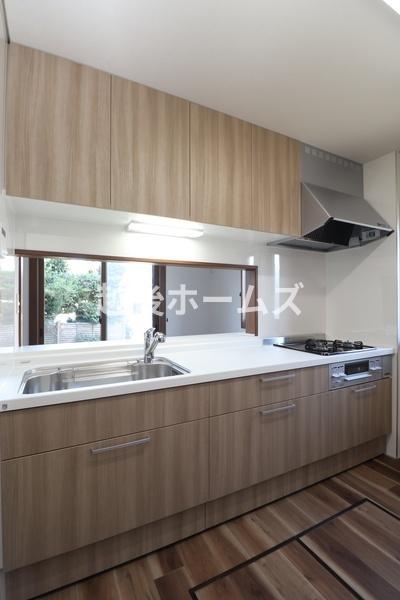 �L�b�`�� �L�b�`���͎g���₷���V�X�e���L�b�`���ł��B
�򐅊��̌^�̐������W���������Ă��܂��B