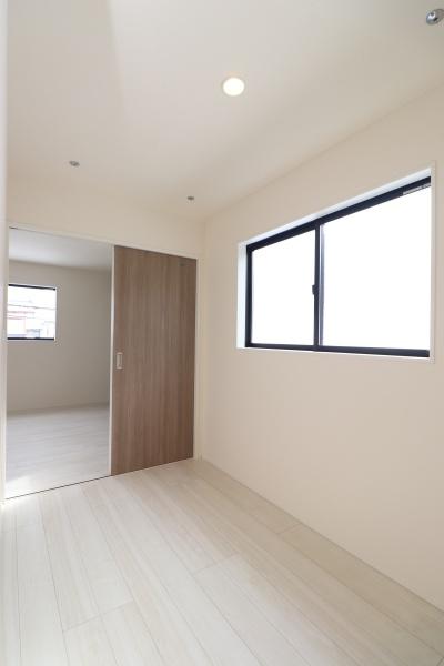 ���̑����� �y���Ў{�H��z���t�̃����h���\�X�y�[�X�ő�ʂ̂����󕨂������������\�ł���