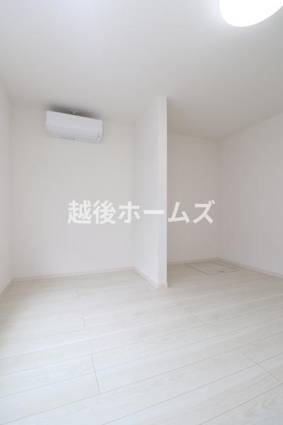 �m�� �S���ɃN���[�[�b�g�����A���[���L�x�Ŏg���₷���Ԏ��ɂȂ��Ă��܂�