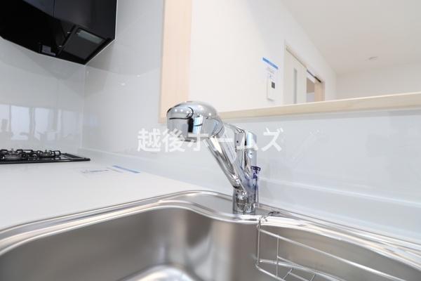 ���̑� �֌��̐�[�ɏ򐅊������B�ꏊ���Ƃ�Ȃ�����I�ȏ򐅊�ł��B�܂��A�򐅊킲�ƃz�[�X�������o���܂��B�J�[�g���b�W�������ȒP�B