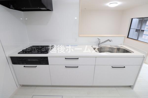 �L�b�`�� �L�b�`���͎g���₷���V�X�e���L�b�`���ł��B
�򐅊��̌^�̐������W���������Ă��܂��B