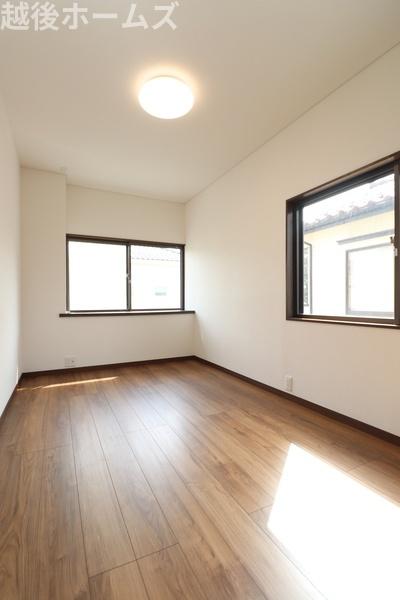 �m�� �e�m���͂Q�ʍ̌��݌v�A��������⊷�C�ɂ��z��������ԂɂȂ��Ă��܂��B