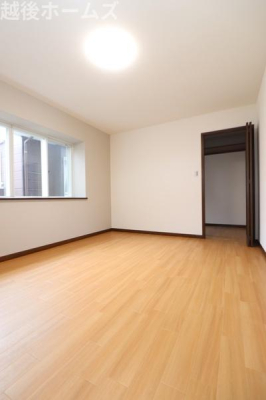 �m�� �S���ɃN���[�[�b�g�����A���[���L�x�Ŏg���₷���Ԏ��ɂȂ��Ă��܂�