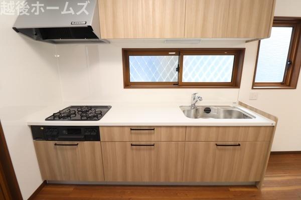 �L�b�`�� �L�b�`���͎g���₷���V�X�e���L�b�`���ł��B
�򐅊��̌^�̐������W���������Ă��܂��B