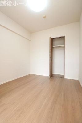 �m�� �y���Ў{�H��z�S���ɃN���[�[�b�g�����A���[���L�x�Ŏg���₷���Ԏ��ɂȂ��Ă��܂�