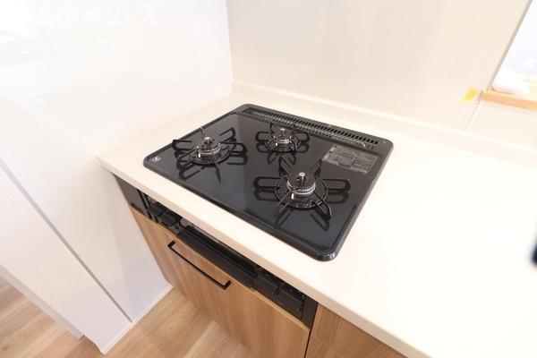 ���̑� �R���S�Ăɉ��x�Z���T�[���t���A�ЖʏĂ��O���������ڂ��Ĉ��S�ŋ@�\�I�ȃK�X�R�����ł��B